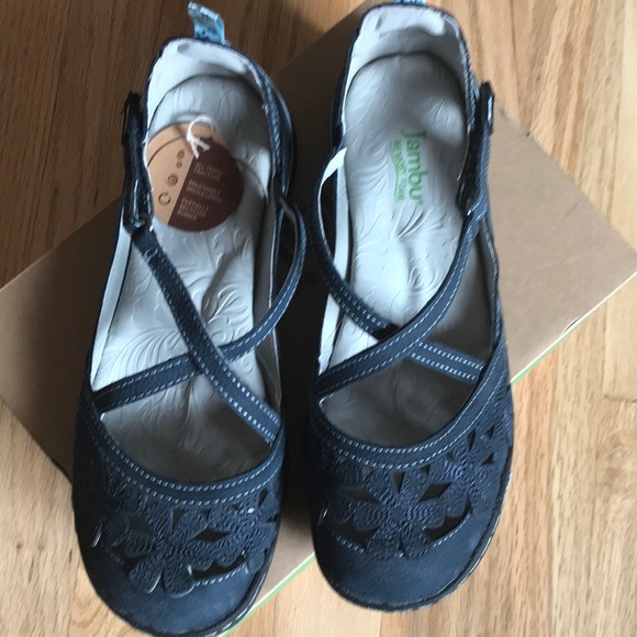 Jambu Blossom in navy - Picture 2 of 5